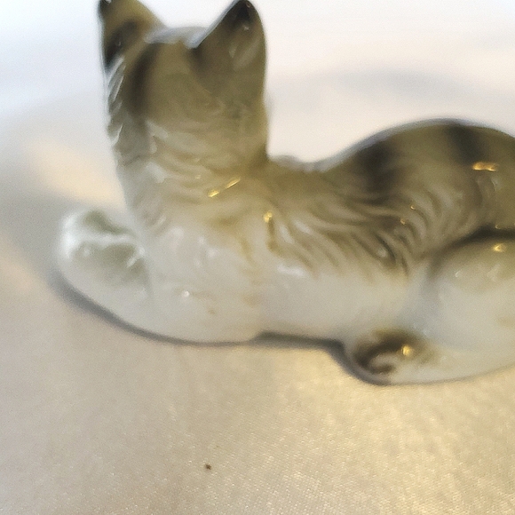 Vintage Bone China Cat Figurines  Set of Two - Picture 6 of 14